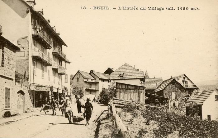 18 -Beuil. - Entrée du Village (alt. 1450 m.) 