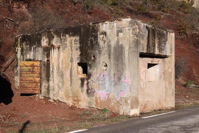 Casemate des gorges de Daluis. Cliché P.Thomassin, Roudoule.
