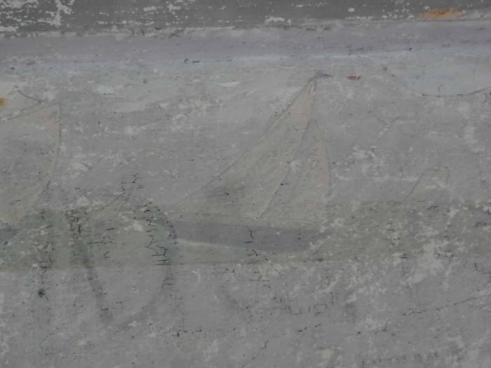 Voilier. Détail de la frise marine des appartements du Gouverneur, citadelle d'Entrevaux. Cliché, Thomassin, Philippe, Roudoule, écomusée en terre gavotte.