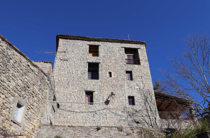 Donjon de Puget-Rostang. Cliché : Thomassin, Philippe, Roudoule, écomusée en terre gavotte, mars, 2019.