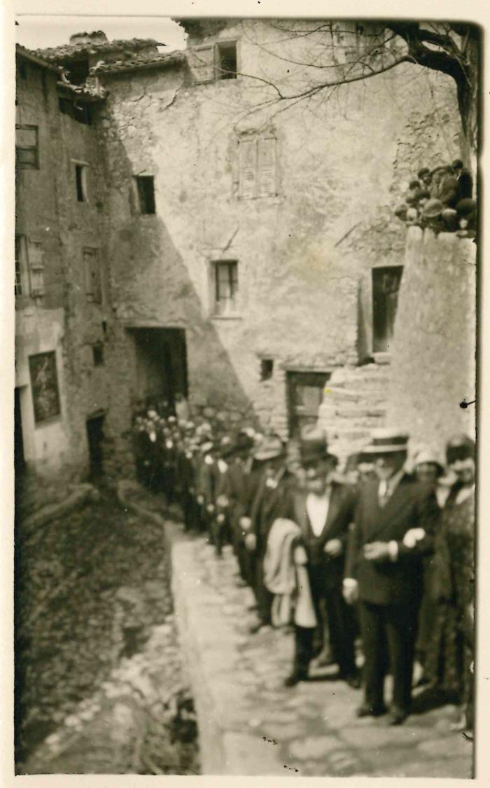 Mariage à la Croix-sur-Roudoule, vers 1920. Fonds : Ranuzzi, Alain.