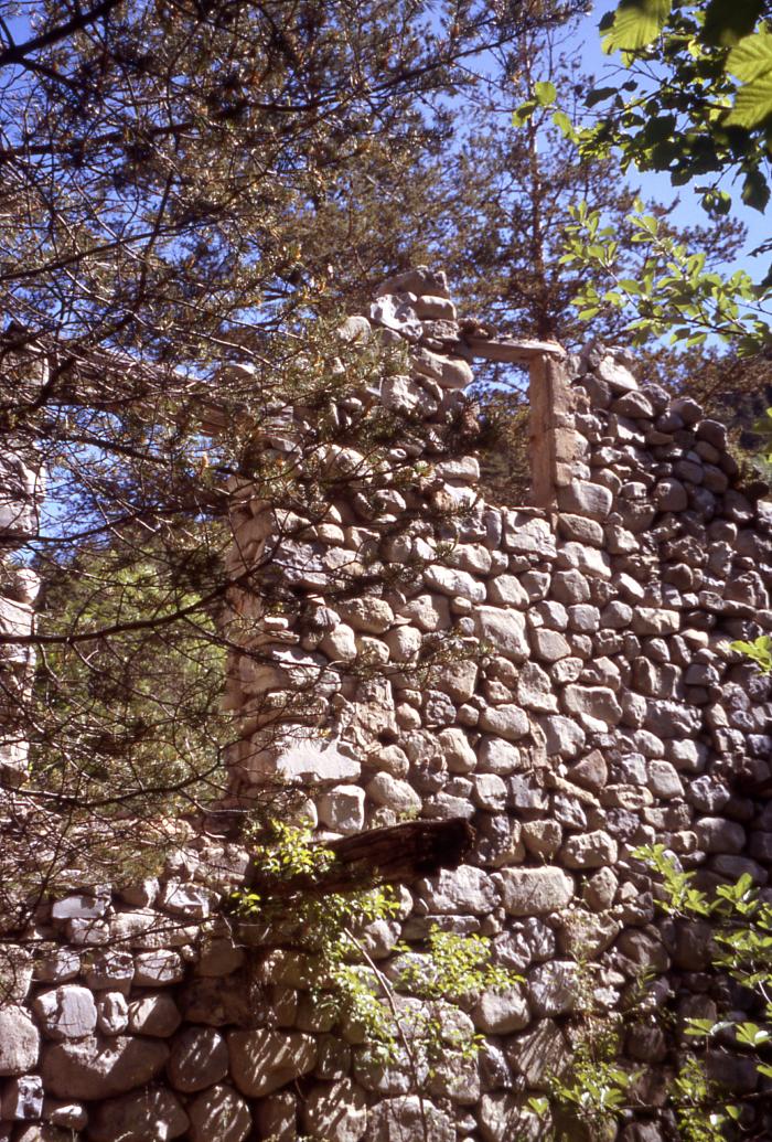 Ruine d'un moulin à farine, Hameau des Moulins de Sauze.
