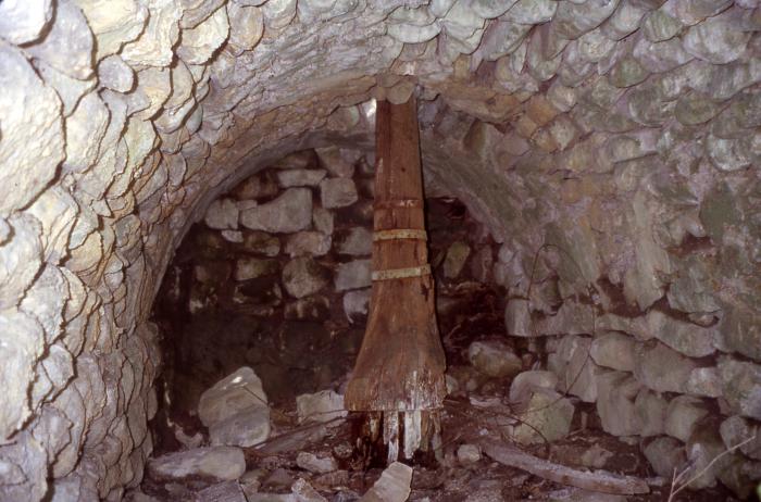 Ruine d'un moulin à farine, Hameau des Moulins de Sauze.