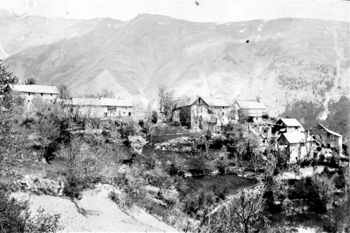 [Les Barels, hameau du Serre, 1917.]