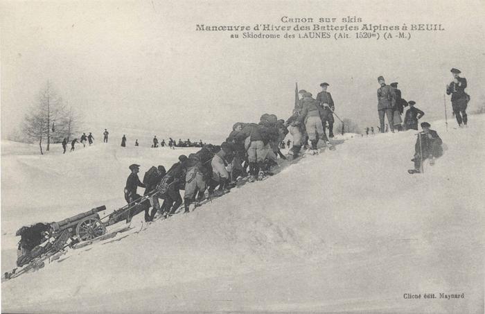 Canon sur skis - Manœuvres d'hiver alpine à Beuil, au skidrome des Launes (Alt. 1520 m) - (A.-M.)