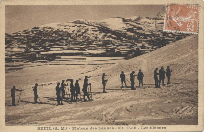 Beuil (A.-M.) - plateau des Launes - les skieurs
