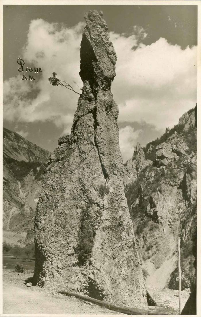 Aiguille, Péone, 2e quart du 20e siècle.
