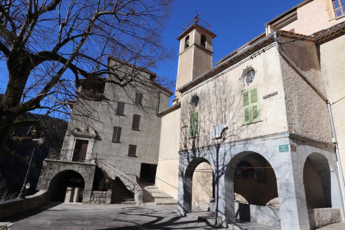 église de la Sainte-Trinité, Puget-Rostang. Cliché : Thomassin, Philippe, Roudoule, écomusée en terre gavotte.