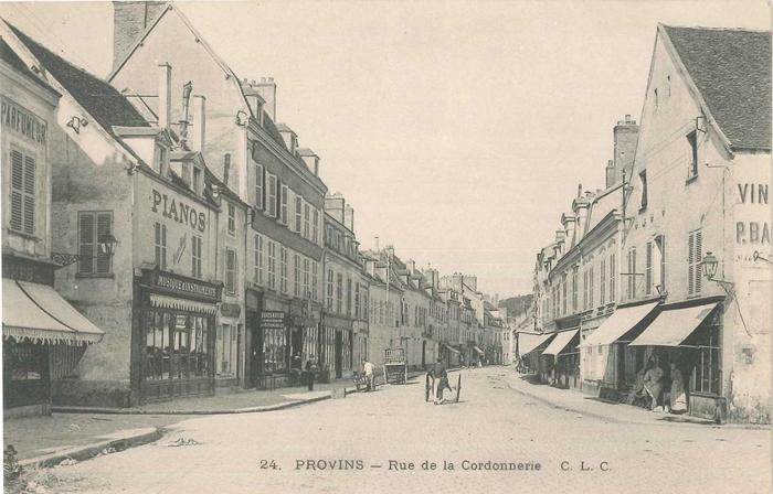 "24. Provins - Rue de la Cordonnerie"