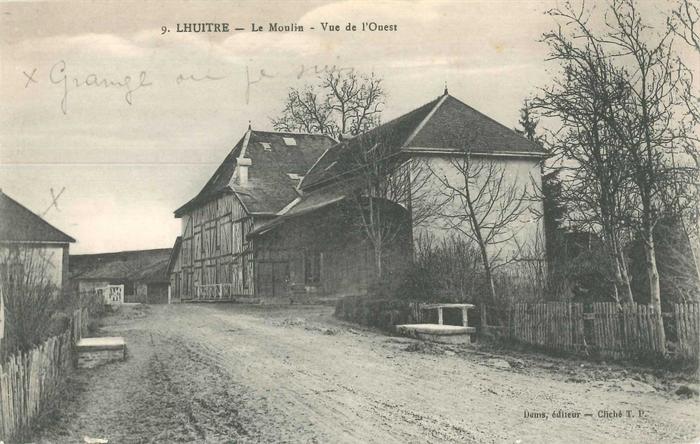 Lhuitre, le moulin - Vue de l'ouest.
