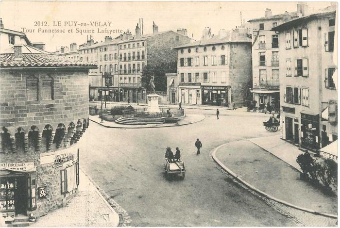 "2612. Le Puy en Velay. Tour Pannessac et Square Lafayette"